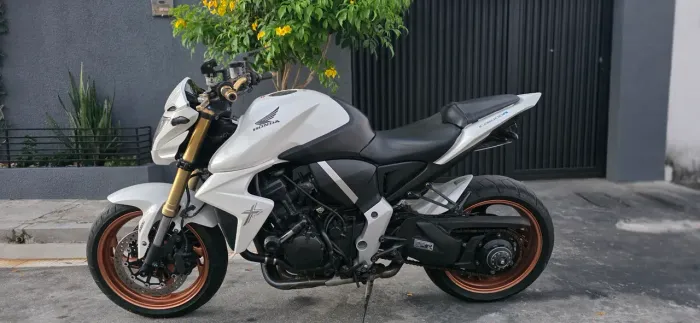 Honda Cb1000r