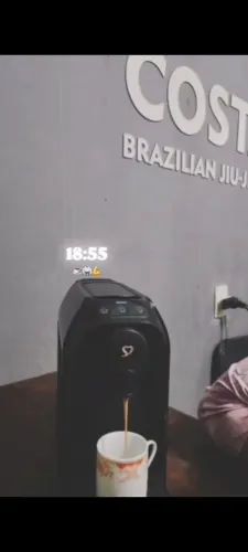Vende-se cafeteira de cápsulas