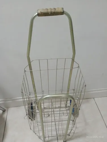 Carrinho de feira de metal dobrável
