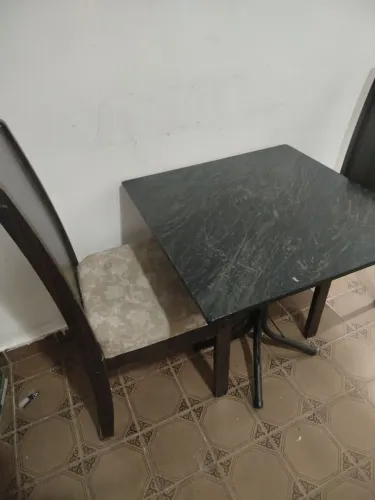 Mesa e cadeiras 