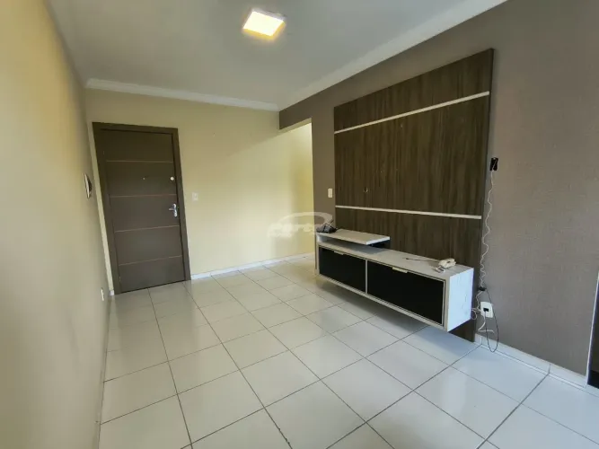 Apartamento disponível para locação no bairro Fortaleza, em Blumenau/SC.