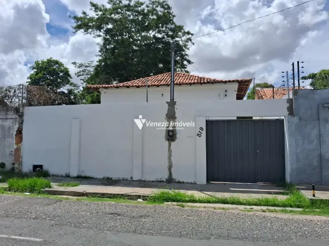Casa Comercial na Rua Quintino Bocaíuva para aluguel