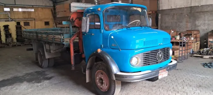 Caminhão 1111, Ano 1969 - Motor 1113 - Munck Cap. 2,5 toneladas