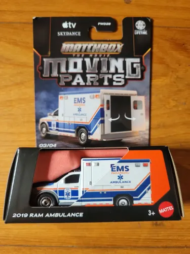 Miniatura ambulância Matchbox Mooving parts