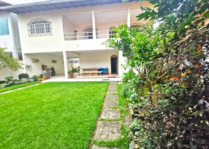 MANGUINHOS - QUADRA DO MAR - CASA COM 7 QUARTOS - SERRA ES
