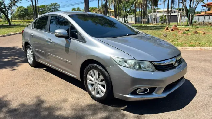 Honda Civic Sedan LXR 2.0 Flexone 16V Aut. 4P 2014