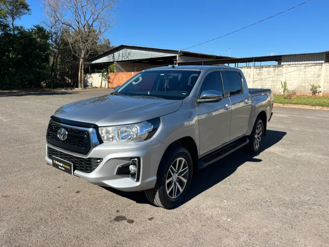 Toyota Hilux CD SRV 4X4 2.8 TDI Diesel Aut. 2020