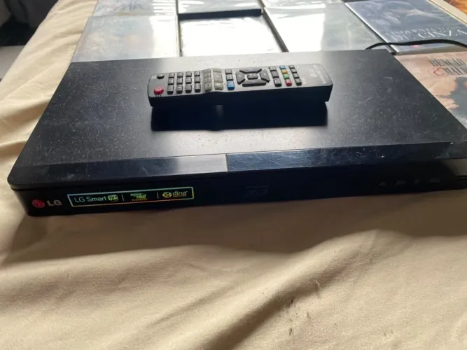 LG BLUE Ray player mais 60 dvds