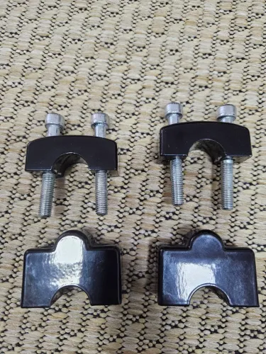 Par de Alongador (Riser Universal) de Guidão 22mm preto brilhante