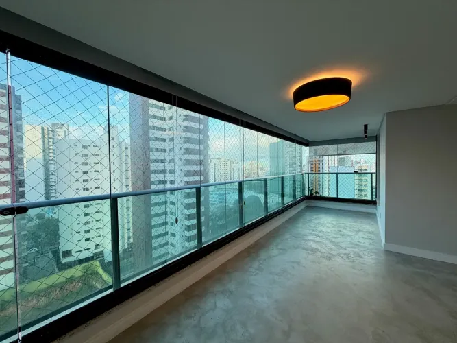 Apartamento 87m², 2 suítes, no Caminho das Árvores porteira fechada, ar-condicionado em t