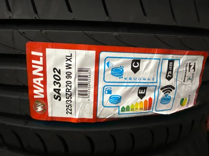 Kit 4 Pneus  Wanli SA302 P 225/35R20 90 W