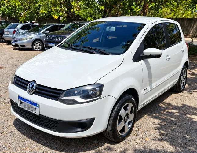 Volkswagen Fox 1.0 MI Total Flex 8V 3P 2013