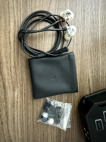 Fone In-Ear Sennheiser IE 100 Pro - Praticamente Novo