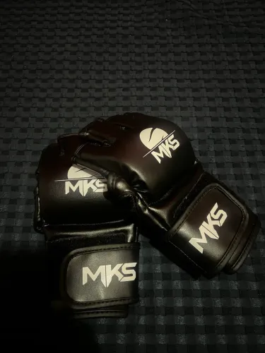 Luva de Boxe/Muay Thai/MMA MKS - NOVA (Nunca usada)