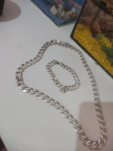Vendo conjunto de prata colar e pulseira