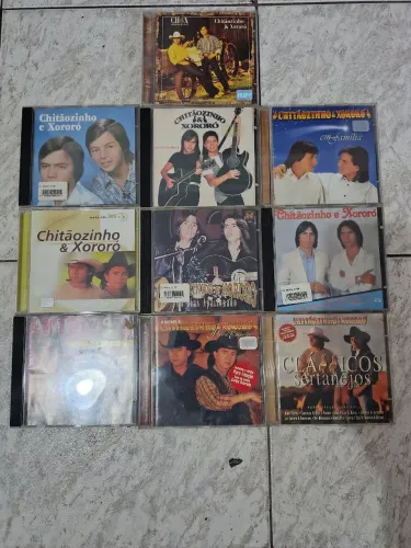 Lote cds chitãozinho e Xororó todos originais tudo por r$40,00 desfazendo coleção