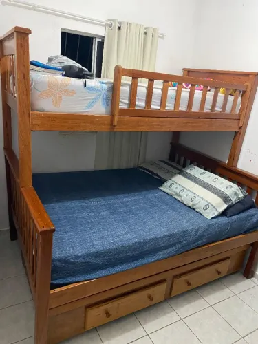 Vendo beliche com três camas 