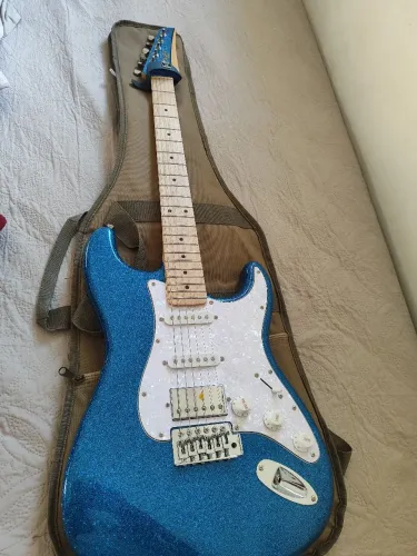 Guitarra Seizi Katana Musashi Fun HSS