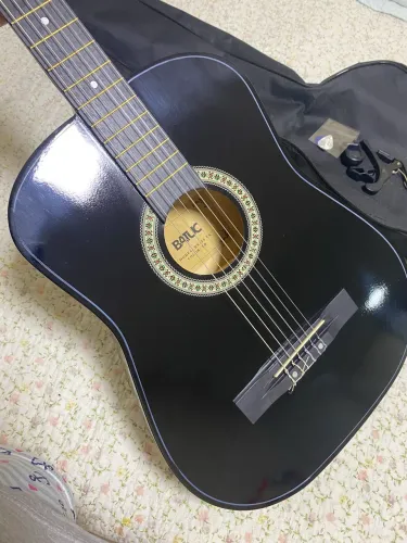 Violão em ótimo estado 
