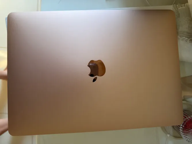 MacBook Air 13 2020 i5 256gb