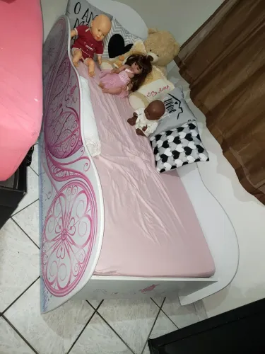VENDO CAMA INFANTIL COM COLCHÃO.