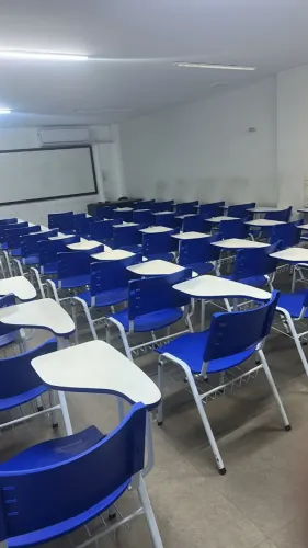 Cadeira Universitária Em Tubo De Aço