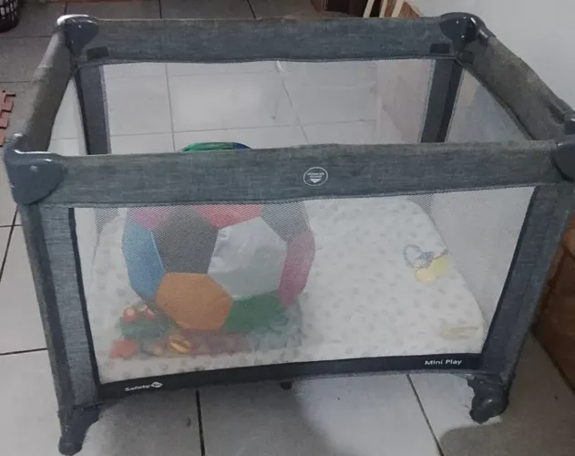 Vendo bebê conforto e chiqueiro