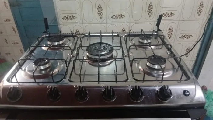 Fogao Itatiaia Itachef 5 Bocas Mesa De Inox Preto Tripla Chama Bivolt