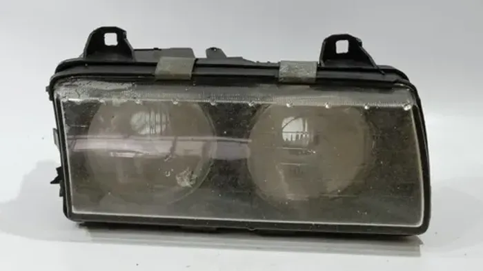 Farol Direito Bmw E36 1999 / Detalhe Direito