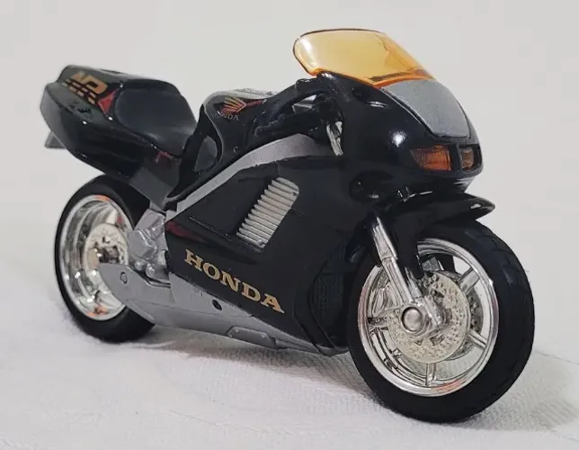 Miniatura Honda NR Black (Saico 1:18)
