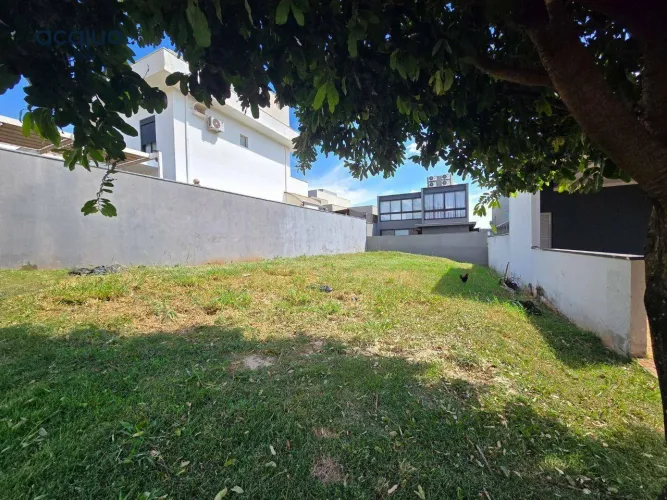 Terreno à venda no Condomínio San Marco 265,24 m²