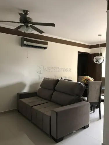 Apartamento no Edifício Giardino D`Italia no bairro Vila Sinibaldi com 02 dormitórios e 02