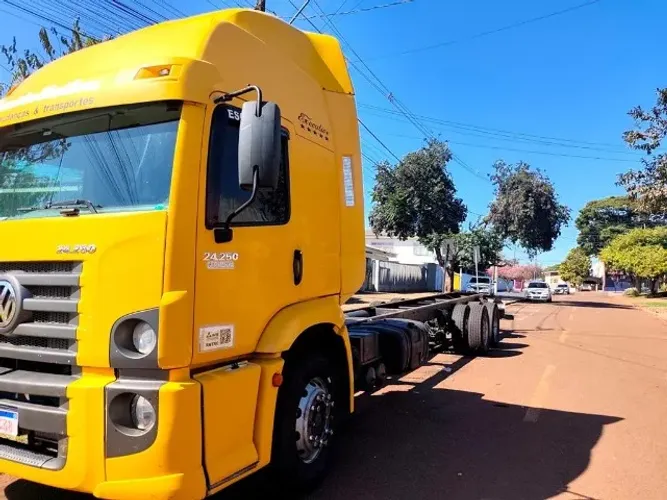 Vw 24250 Constellation 11/11 leito R$ 280.000,00 av