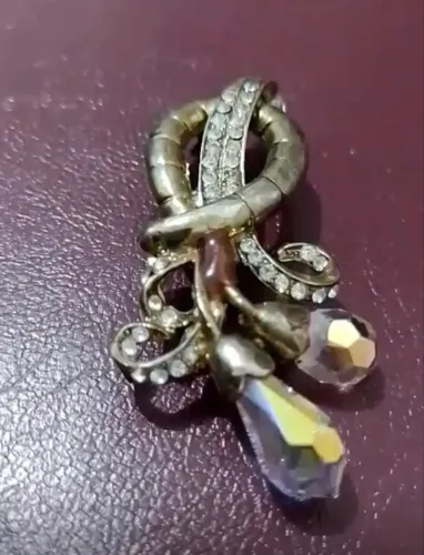 Broche