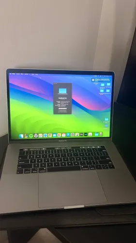 MacBook Pro i9 32gb