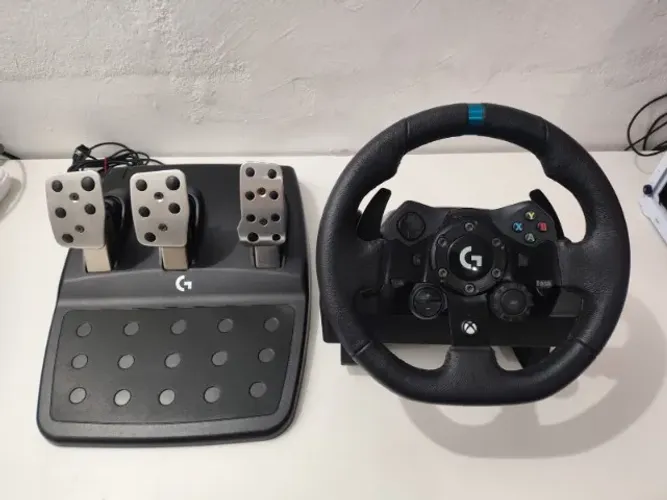 Volante Logitech G923 Intocado com Câmbio novo!
