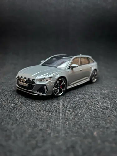 Audi RS6 em miniatura