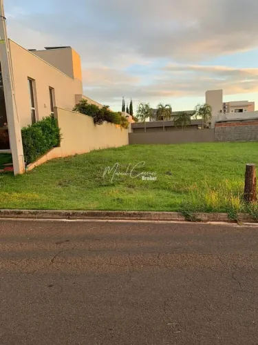 Condomínio Jardim Botânico - Terreno em Condomínio à venda com muita área verde e natureza