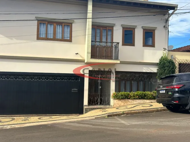 Sobrado para venda com 860 m² e 3 quartos em Centro, Dois Córregos - SP