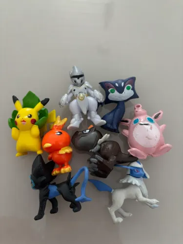 Lote 8 Pokémon 