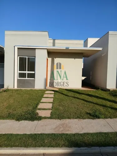 CASA A VENDA EM CODOMÍNIO