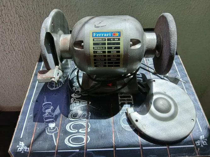 Moto esmeril 220v completo por 300 reais