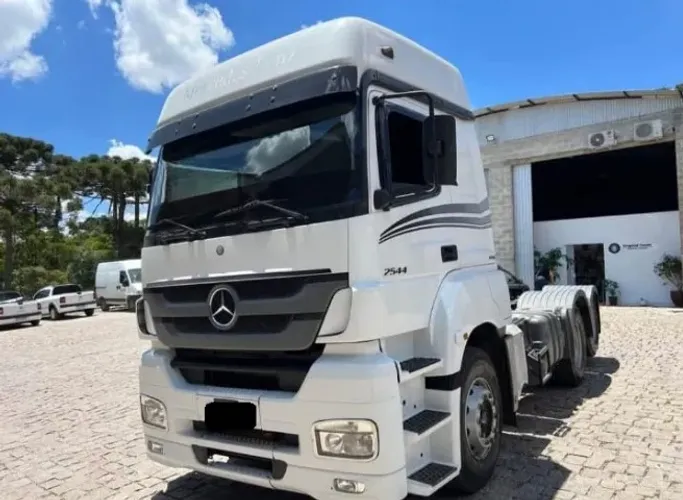 Mb Axor 2544 6x2 - Ano 2013