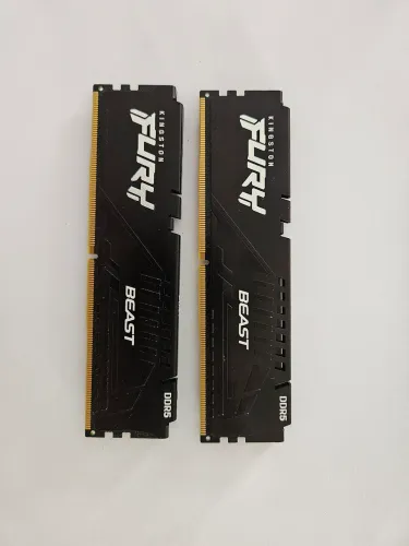 Memoria Kingston Fury Beast, 16GB (2x8GB), DDR5, 5200MHz, C40, Preto, KF552C40BB-8