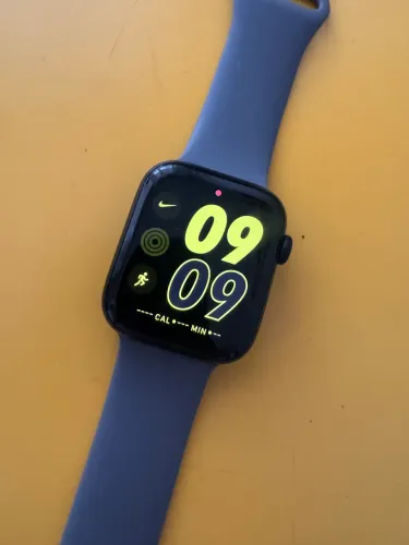 Apple Watch SE 2ª Geração GPS + Cellular - 44mm