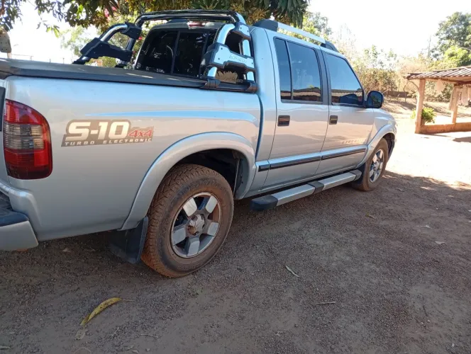 Chevrolet S10 Pick-up Exec. 2.8 4X4 CD TB Int.dies 2010