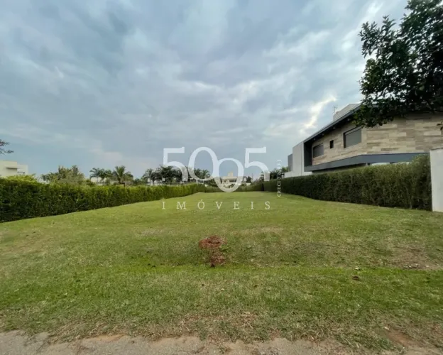 Terreno à venda no condomínio Altos de Itu com 1100m² de área total e com uma ótima topogr
