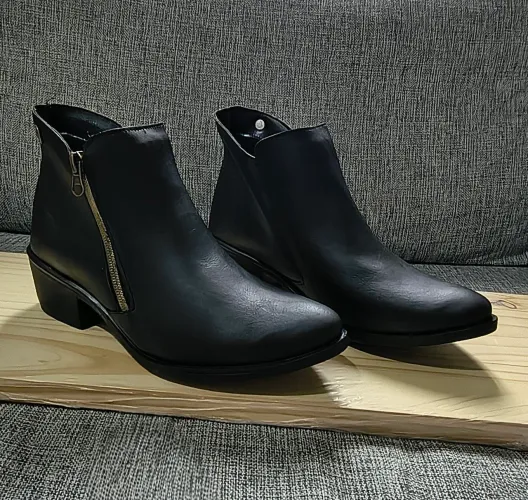 Bota Feminina Casual Cano Curto Salto Zíper Lateral tamanho 36 