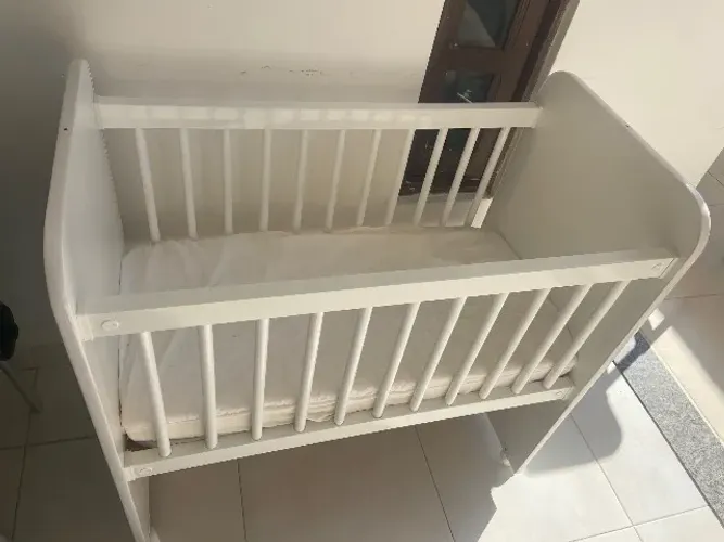 Mini berço com colchão 
