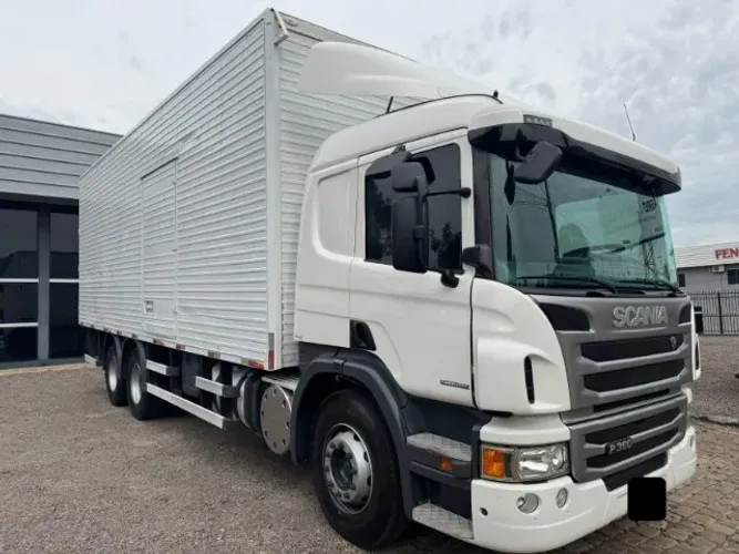 Scania P360 6x2 Ano 2017